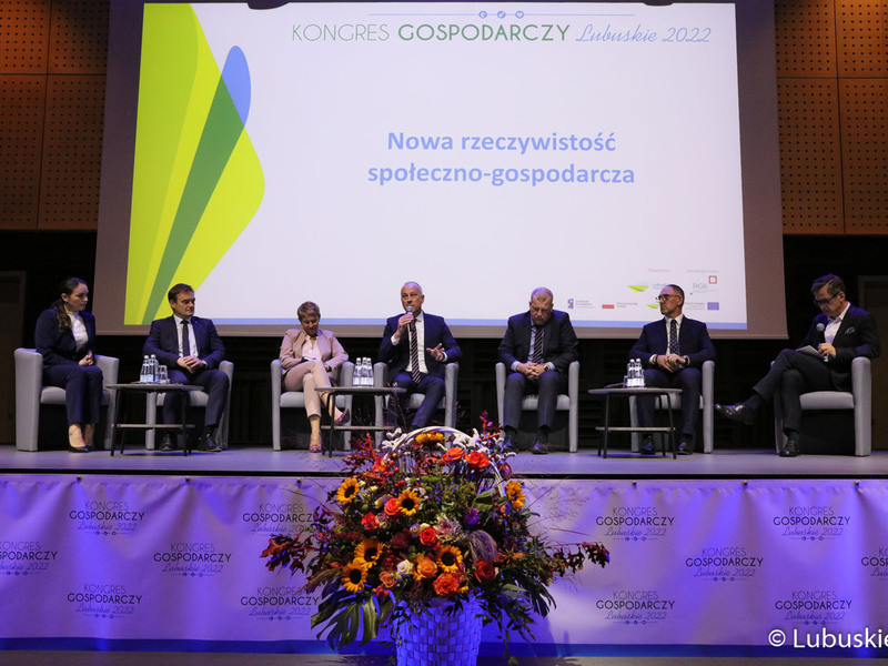 Uczestnicy pierwszego dnia Kongresu Gospodarczego Lubuskie 2022 w Centrum Kreatywnej Kultury przy zielonogórskim Regionalnym Centrum Animacji Kultury