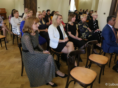 Uroczystość wręczenia nagród zarządu woj. lubuskiego dla nauczycieli i dyrektorów lubuskich placówek oświatowych