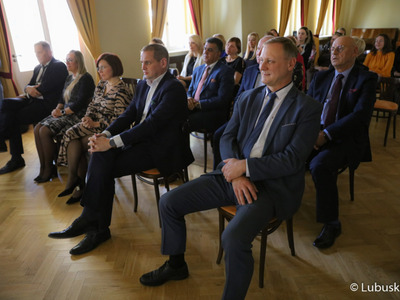 Uroczystość wręczenia nagród zarządu woj. lubuskiego dla nauczycieli i dyrektorów lubuskich placówek oświatowych