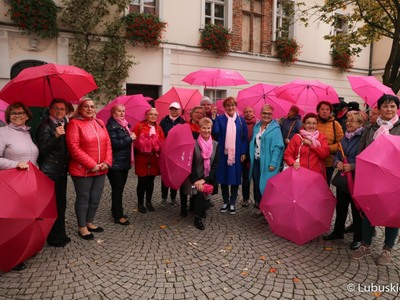 Uczestnicy Różowego Marszu w Zielonej Górze