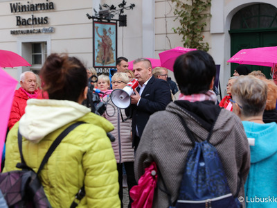 Uczestnicy Różowego Marszu w Zielonej Górze