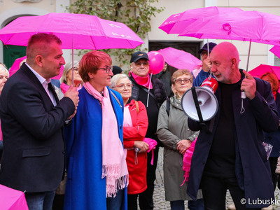 Uczestnicy Różowego Marszu w Zielonej Górze