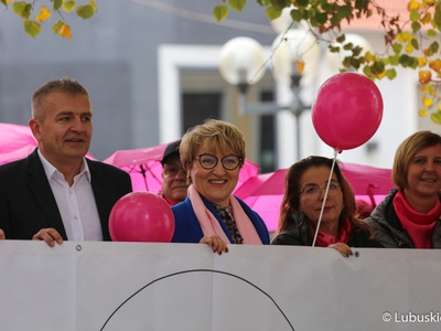 Uczestnicy Różowego Marszu w Zielonej Górze