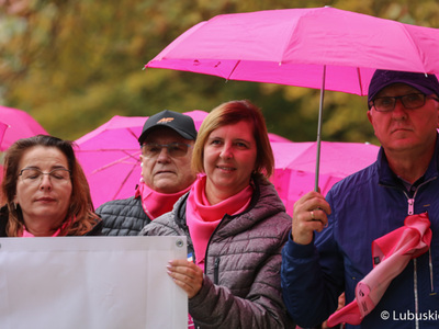 Uczestnicy Różowego Marszu w Zielonej Górze