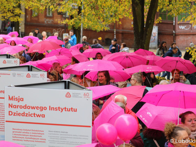 Uczestnicy Różowego Marszu w Zielonej Górze