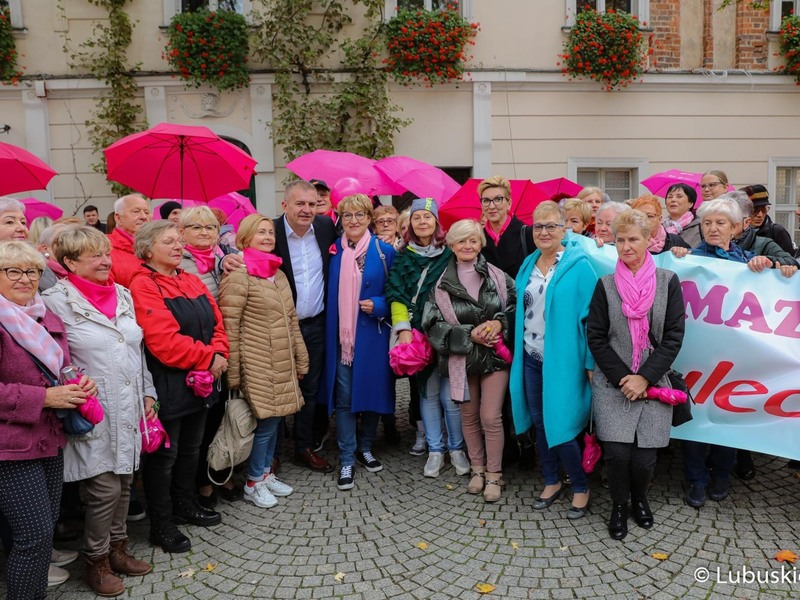 Uczestnicy Różowego Marszu w Zielonej Górze