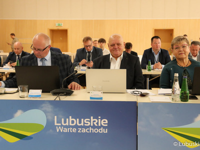 Radni wojewódzcy podczas październikowej sesji Sejmiku Województwa Lubuskiego