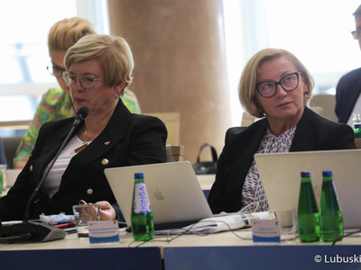 Radne wojewódzkie podczas październikowej sesji Sejmiku Województwa Lubuskiego (od lewej) Zofia Dajczak oraz Helena Hatka