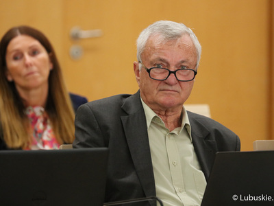 Radny wojewódzki Marek Cieślak podczas październikowej sesji Sejmiku Województwa Lubuskiego