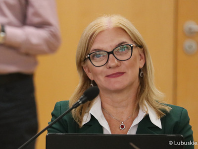 Radna wojewódzka Małgorzata Paluch-Słowińska podczas październikowej sesji Sejmiku Województwa Lubuskiego 

