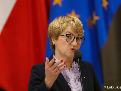 Marszałek Elżbieta Anna Polak.