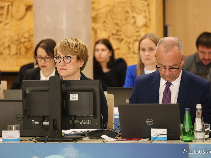 Marszałek Elżbieta Anna Polak oraz członek zarządu woj. lubuskiego Marcin Jabłoński