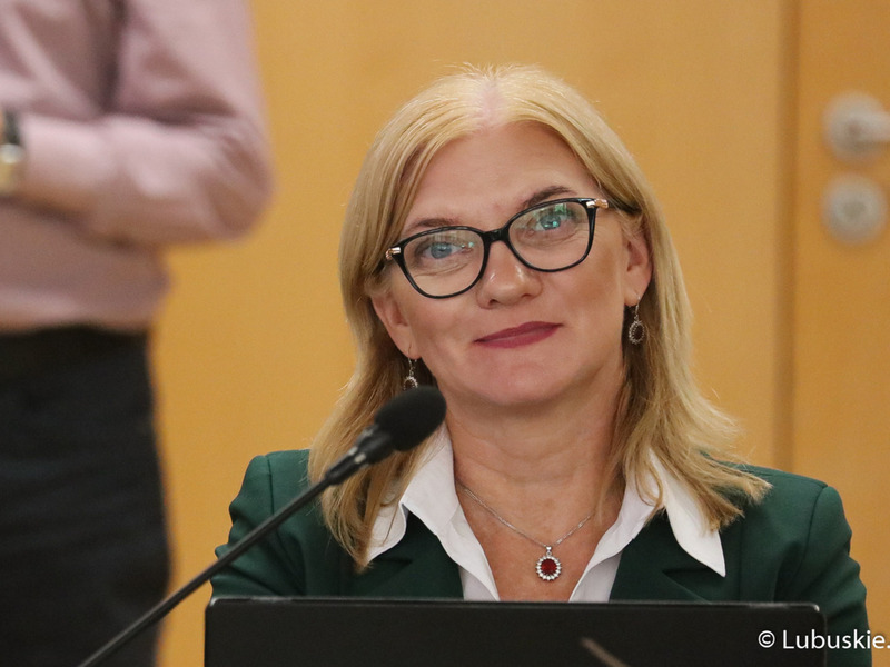 Radna wojewódzka Małgorzata Paluch-Słowińska podczas październikowej sesji Sejmiku Województwa Lubuskiego