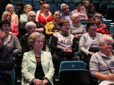 Uczestnicy konferencji „Aktywna Kobieta Wiejska 2022” w Centrum Kreatywnej Kultury przy Regionalnym Centrum Animacji Kultury w Zielonej Górze
