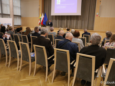 Obrady Ogólnopolskiego Porozumienia Rad Seniorów w urzędzie marszałkowskim w Zielonej Górze