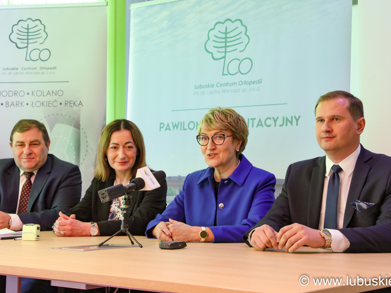 Podpisanie umowy w sprawie nowego pawilonu LCO