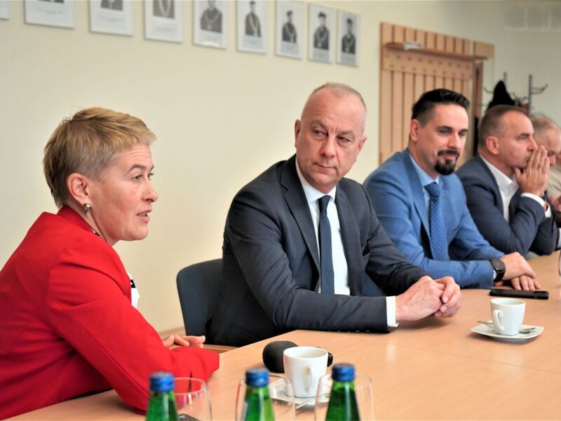 27 października 2022 r. Dzień promocyjny nowego kierunku kształcenia na UZ - Inżynierii Lotniczej - w siedzibie Wydziału Mechanicznego Uniwersytetu Zielonogórskiego