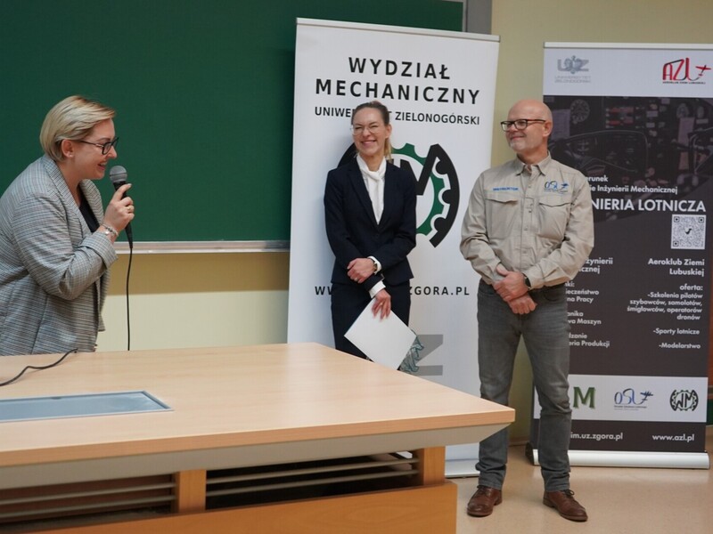 27 października 2022 r. Dzień promocyjny nowego kierunku kształcenia na UZ - Inżynierii Lotniczej - w siedzibie Wydziału Mechanicznego Uniwersytetu Zielonogórskiego