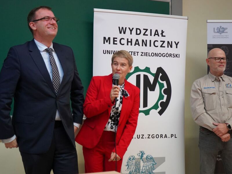 27 października 2022 r. Dzień promocyjny nowego kierunku kształcenia na UZ - Inżynierii Lotniczej - w siedzibie Wydziału Mechanicznego Uniwersytetu Zielonogórskiego