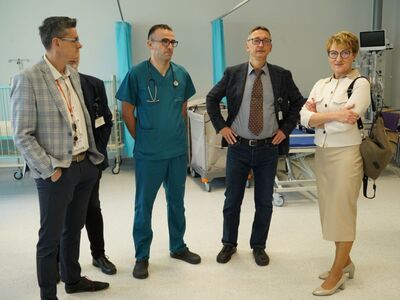 2 listopada 2022 r. rozpoczęły się przenosiny oddziałów zielonogórskiego Szpitala Uniwersyteckiego do Centrum Zdrowia Matki i Dziecka. Z tej okazji odbył się briefing prasowy. 