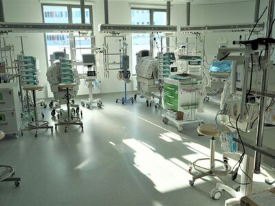 2 listopada 2022 r. rozpoczęły się przenosiny oddziałów zielonogórskiego Szpitala Uniwersyteckiego do Centrum Zdrowia Matki i Dziecka. Z tej okazji odbył się briefing prasowy. 
