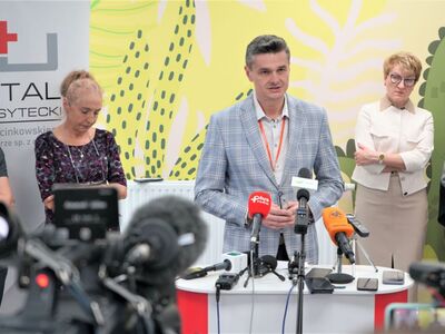 2 listopada 2022 r. rozpoczęły się przenosiny oddziałów zielonogórskiego Szpitala Uniwersyteckiego do Centrum Zdrowia Matki i Dziecka. Z tej okazji odbył się briefing prasowy. 