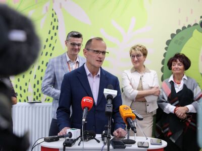 2 listopada 2022 r. rozpoczęły się przenosiny oddziałów zielonogórskiego Szpitala Uniwersyteckiego do Centrum Zdrowia Matki i Dziecka. Z tej okazji odbył się briefing prasowy. 