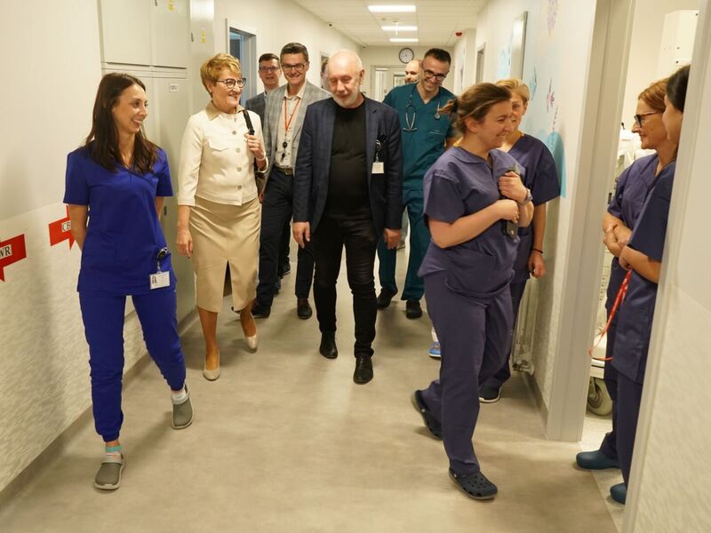 2 listopada 2022 r. rozpoczęły się przenosiny oddziałów zielonogórskiego Szpitala Uniwersyteckiego do Centrum Zdrowia Matki i Dziecka. Z tej okazji odbył się briefing prasowy.