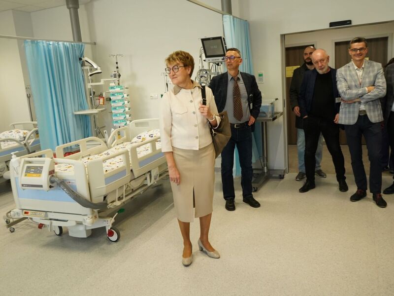 2 listopada 2022 r. rozpoczęły się przenosiny oddziałów zielonogórskiego Szpitala Uniwersyteckiego do Centrum Zdrowia Matki i Dziecka. Z tej okazji odbył się briefing prasowy.