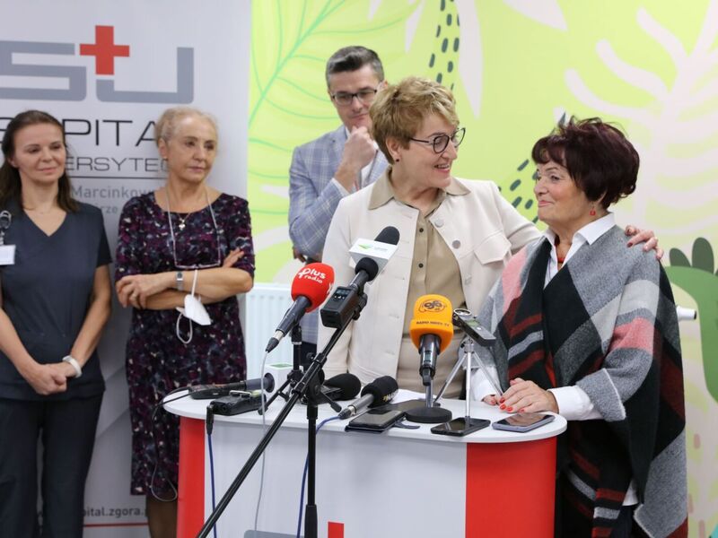 2 listopada 2022 r. rozpoczęły się przenosiny oddziałów zielonogórskiego Szpitala Uniwersyteckiego do Centrum Zdrowia Matki i Dziecka. Z tej okazji odbył się briefing prasowy.