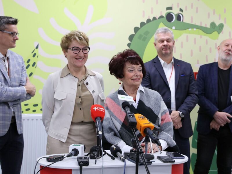 2 listopada 2022 r. rozpoczęły się przenosiny oddziałów zielonogórskiego Szpitala Uniwersyteckiego do Centrum Zdrowia Matki i Dziecka. Z tej okazji odbył się briefing prasowy.