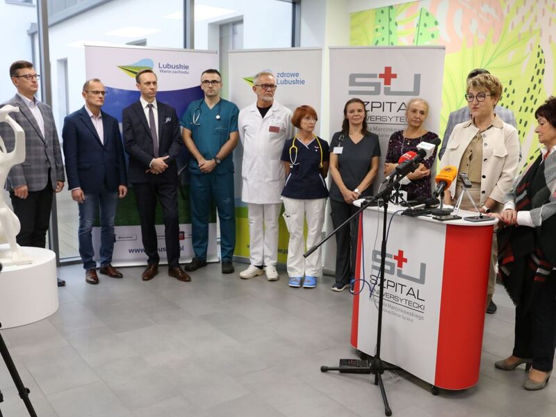 2 listopada 2022 r. rozpoczęły się przenosiny oddziałów zielonogórskiego Szpitala Uniwersyteckiego do Centrum Zdrowia Matki i Dziecka. Z tej okazji odbył się briefing prasowy.