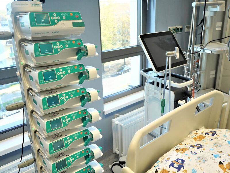 2 listopada 2022 r. rozpoczęły się przenosiny oddziałów zielonogórskiego Szpitala Uniwersyteckiego do Centrum Zdrowia Matki i Dziecka. Z tej okazji odbył się briefing prasowy.