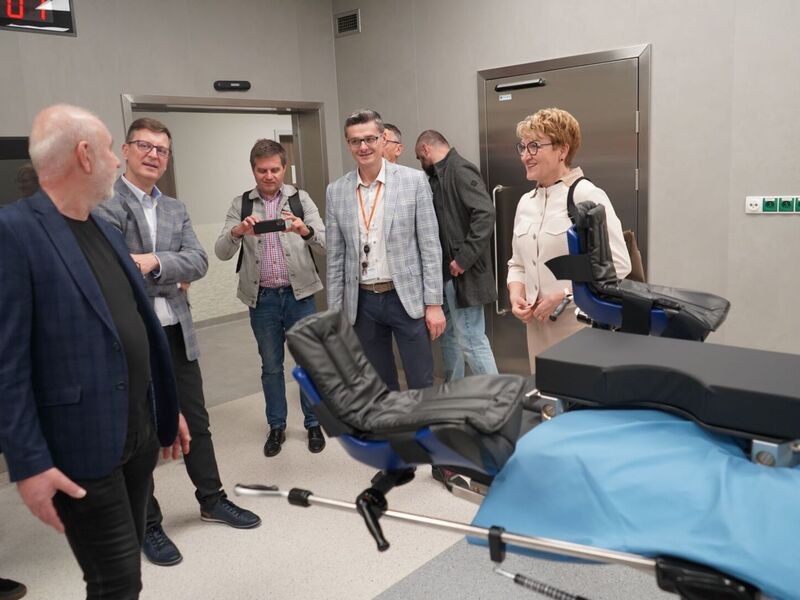 2 listopada 2022 r. rozpoczęły się przenosiny oddziałów zielonogórskiego Szpitala Uniwersyteckiego do Centrum Zdrowia Matki i Dziecka. Z tej okazji odbył się briefing prasowy.