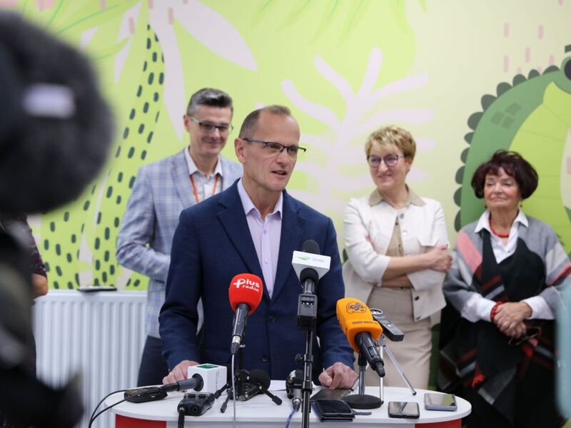 2 listopada 2022 r. rozpoczęły się przenosiny oddziałów zielonogórskiego Szpitala Uniwersyteckiego do Centrum Zdrowia Matki i Dziecka. Z tej okazji odbył się briefing prasowy.