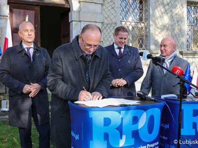 Podpisanie umowy na dofinansowanie projektu w ramach Regionalnego Programu Operacyjnego – Lubuskie 2020 pod nazwą „Rewitalizacja barokowego Pałacu w Ochli wraz z otoczeniem – Centrum Kultur Europejskich - I etap”.