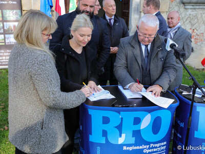 Podpisanie umowy na dofinansowanie projektu w ramach Regionalnego Programu Operacyjnego – Lubuskie 2020 pod nazwą „Rewitalizacja barokowego Pałacu w Ochli wraz z otoczeniem – Centrum Kultur Europejskich - I etap”.