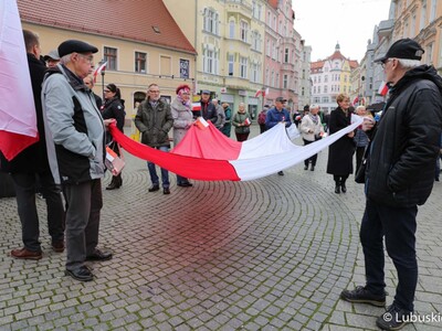 Uczestnicy Marszu Niepodległości w Zielonej Górze