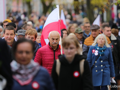 Uczestnicy Marszu Niepodległości w Zielonej Górze