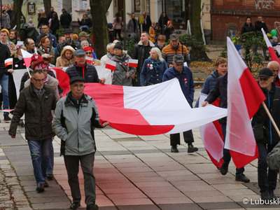 Uczestnicy Marszu Niepodległości w Zielonej Górze