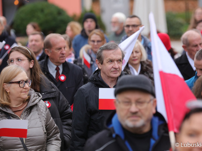 Uczestnicy Marszu Niepodległości w Zielonej Górze