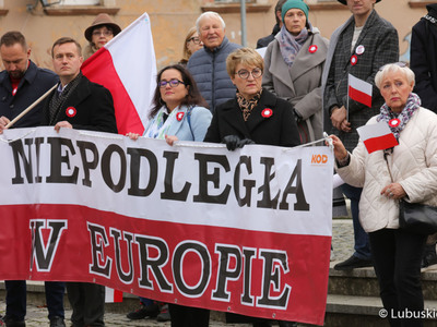 Uczestnicy Marszu Niepodległości w Zielonej Górze