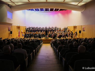 Koncert w Filharmonii Zielonogórskiej zorganizowany z okazji obchodów Święta Niepodległości