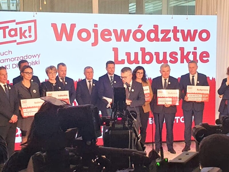 22 listopada 2022 r. Konferencja prasowa Ruchu Samorządowego TAK! Dla Polski - „Budżety przetrwania”