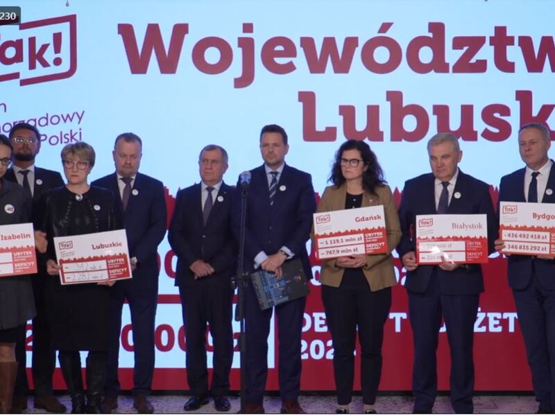 Uczestnicy konferencji prasowej Ruchu Samorządowego TAK! Dla Polski
