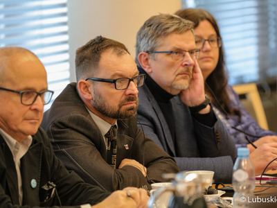 Uczestnicy spotkania zespołu do spraw rewitalizacji Odry

