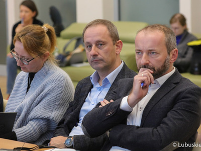 Uczestnicy spotkania zespołu do spraw rewitalizacji Odry
