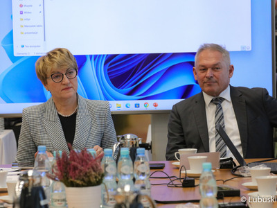Uczestnicy spotkania zespołu do spraw rewitalizacji Odry
