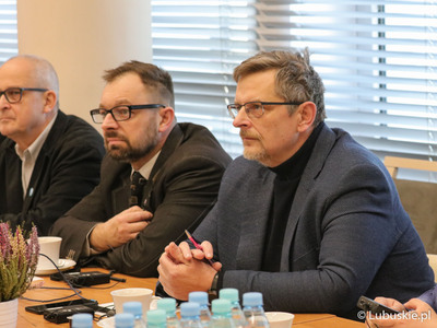 Uczestnicy spotkania zespołu do spraw rewitalizacji Odry
