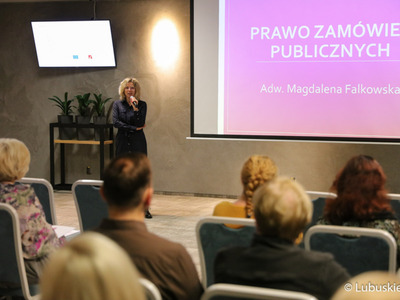 Uczestnicy szkolenia dla beneficjentów programów Interreg. Na zdjęciu adw. Magdalena Falkowska.
